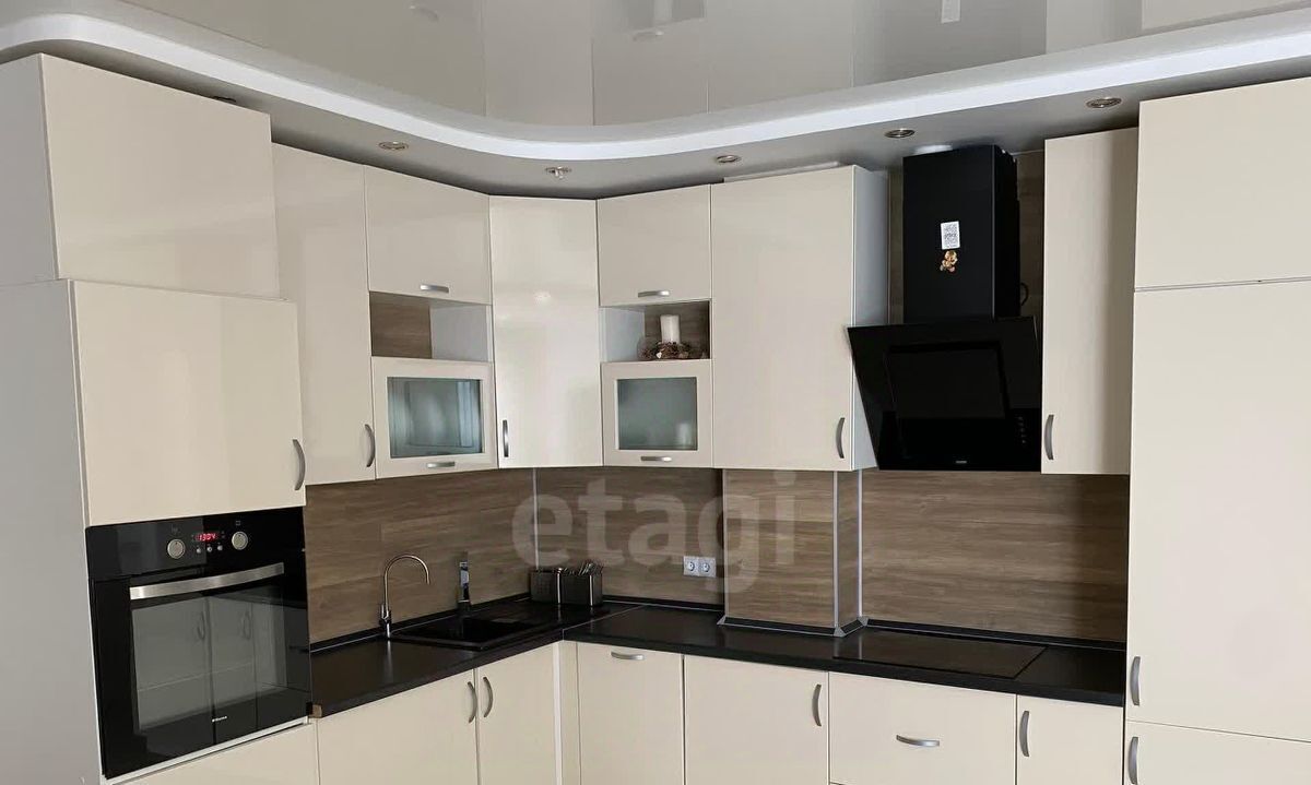 квартира г Тюмень р-н Центральный ул Салтыкова-Щедрина 58/2 фото 1
