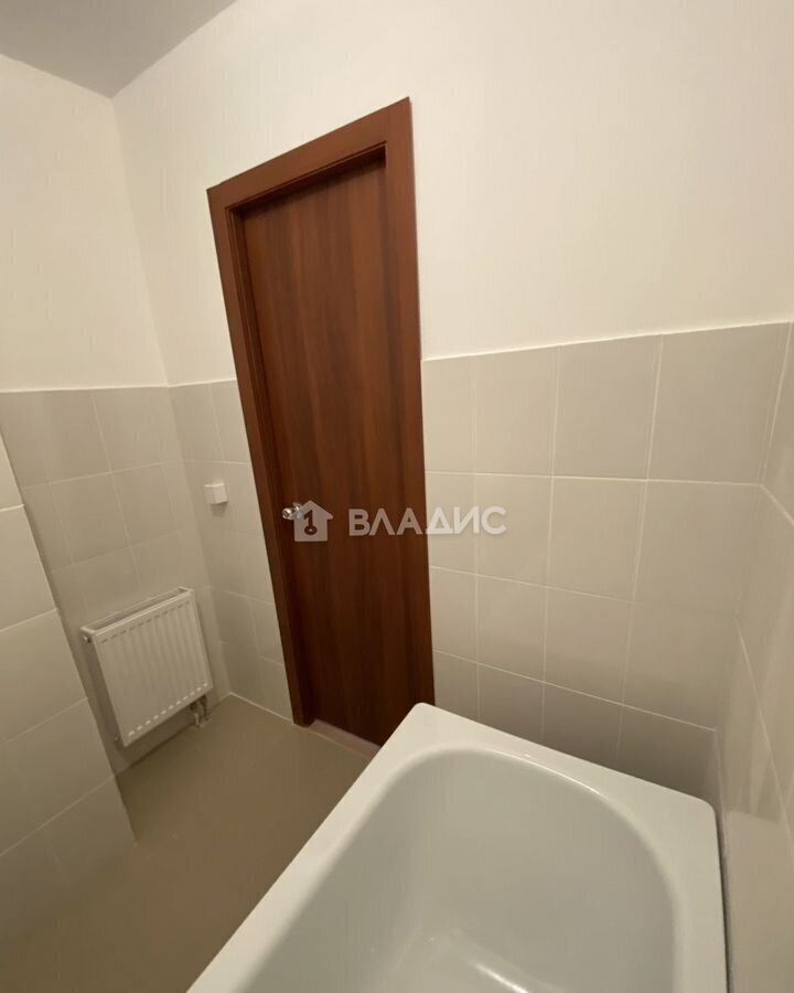 квартира г Волгоград р-н Кировский ул им. старшего лейтенанта Токарева 11 фото 10