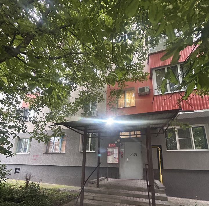 квартира г Старый Оскол микрорайон Лебединец 4 фото 2