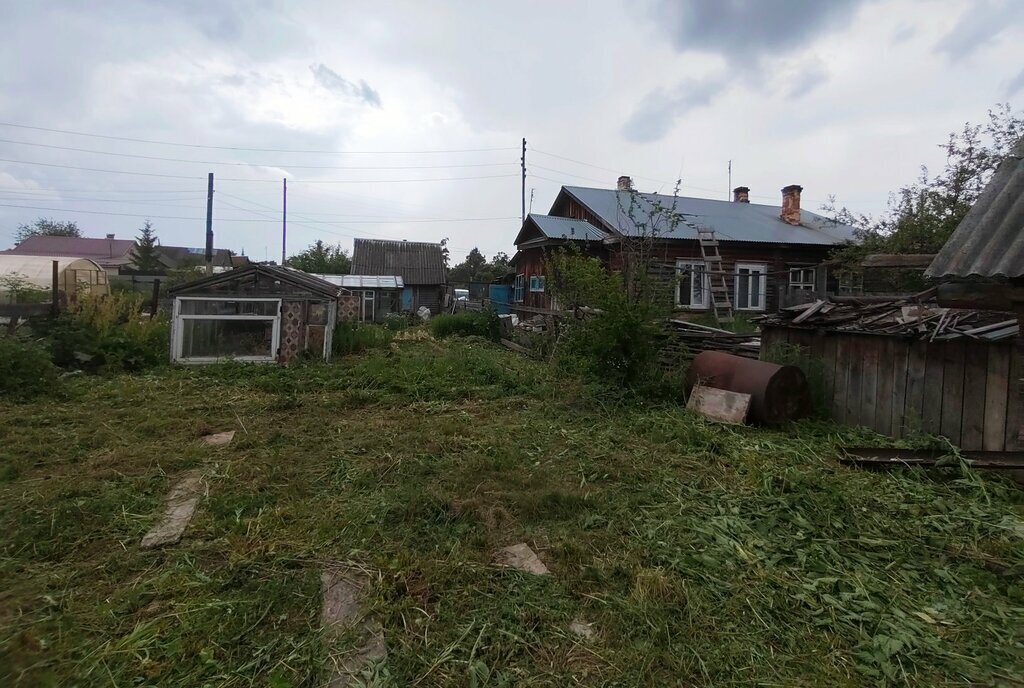 дом г Ревда п Крылатовский ул Октябрьская фото 4