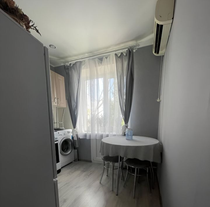квартира г Саратов р-н Октябрьский проезд 1-й Станционный 6 фото 4