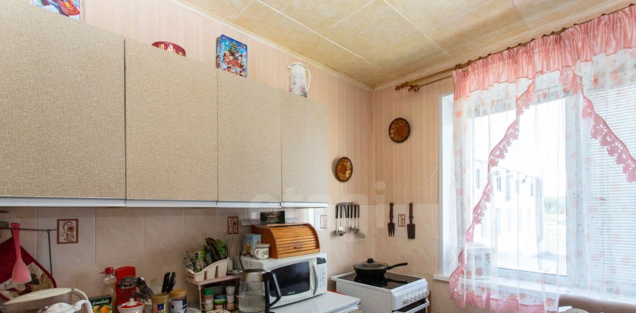 квартира г Тобольск мкр 7а 16а фото 11