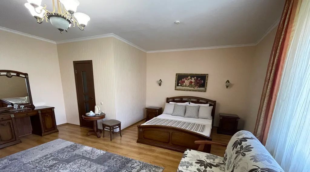 комната г Ялта пгт Гаспра ш. Алупкинское, 56А фото 1