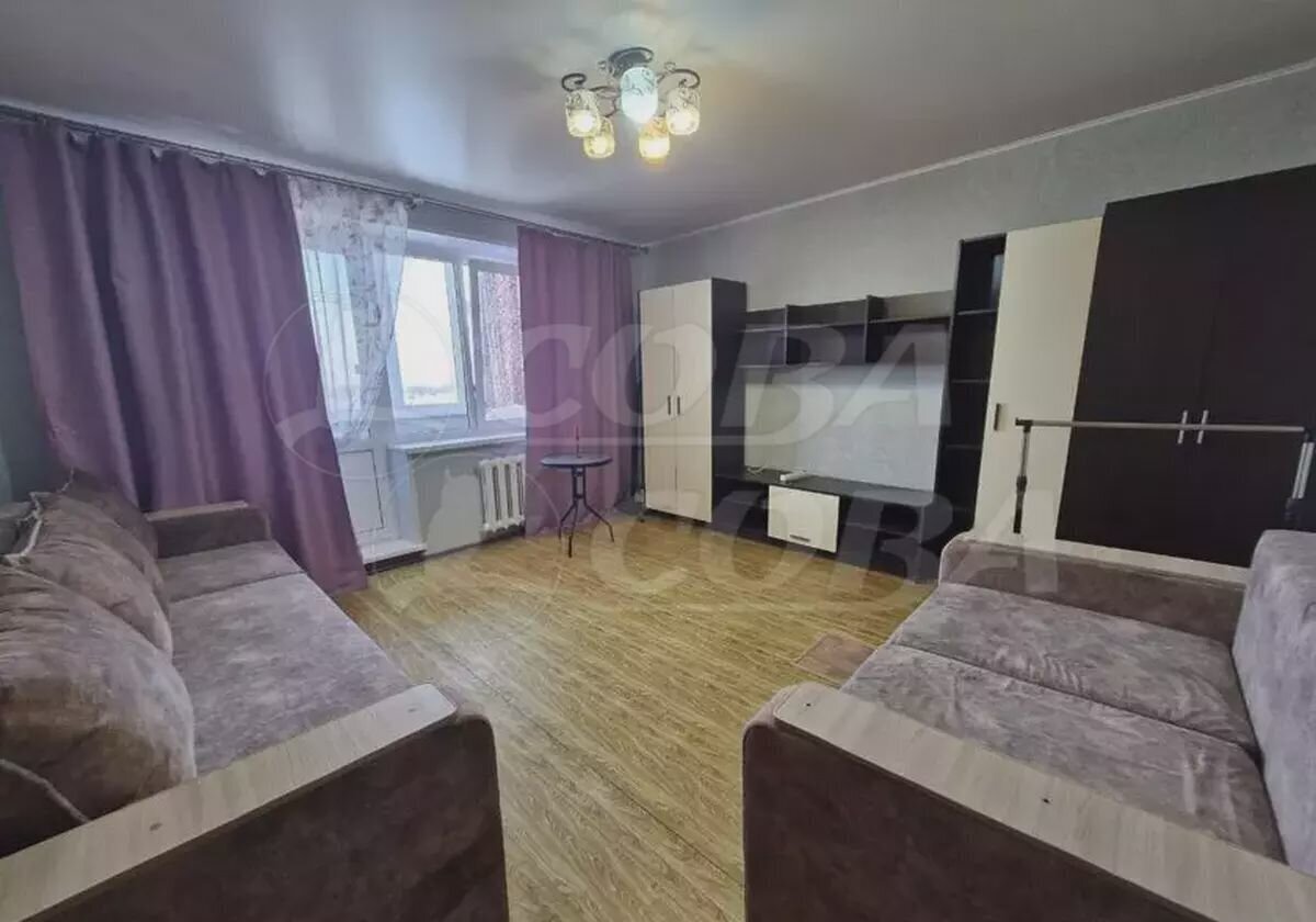 квартира г Тобольск мкр-н 7А, 32В фото 4