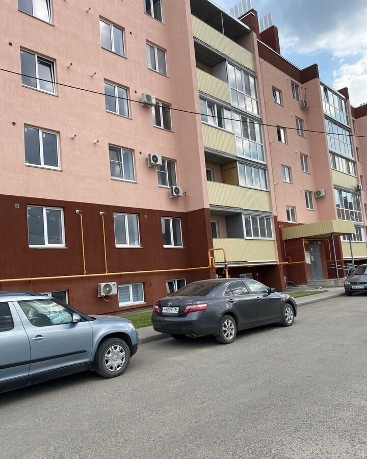 офис г Волжский ул С.Р. Медведева 51 38-й мкр-н фото 1