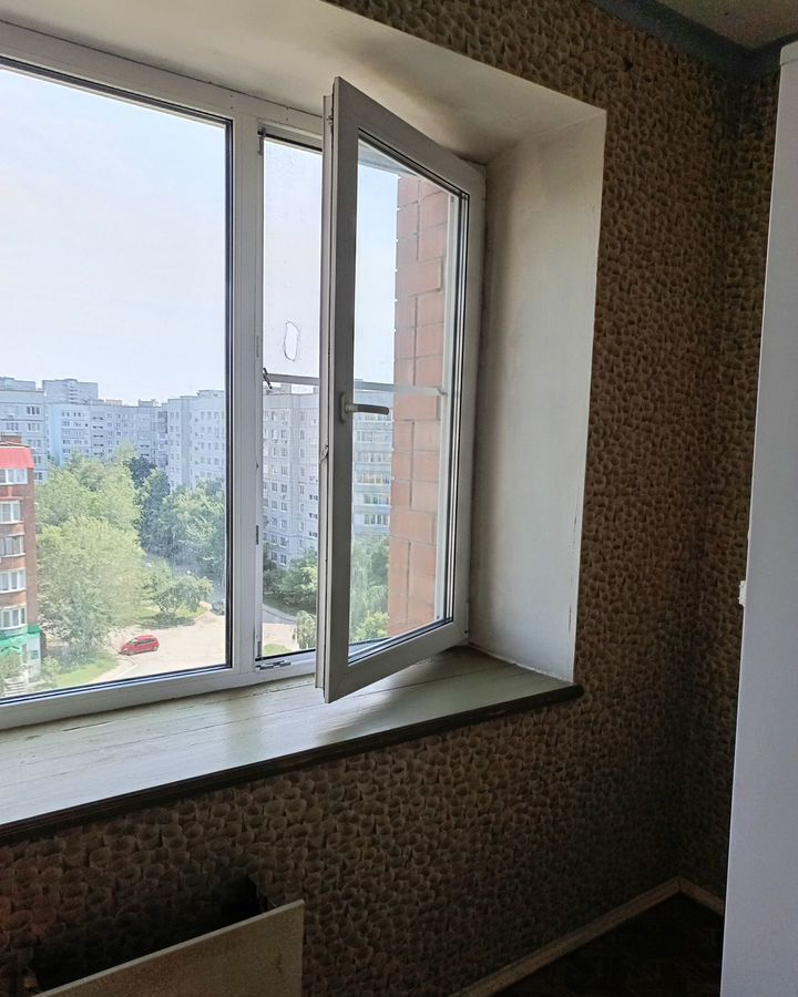 квартира г Тольятти р-н Автозаводский 15-й квартал б-р Космонавтов 9а фото 2