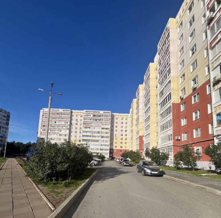 квартира г Пермь р-н Дзержинский ул Докучаева 38 фото 1