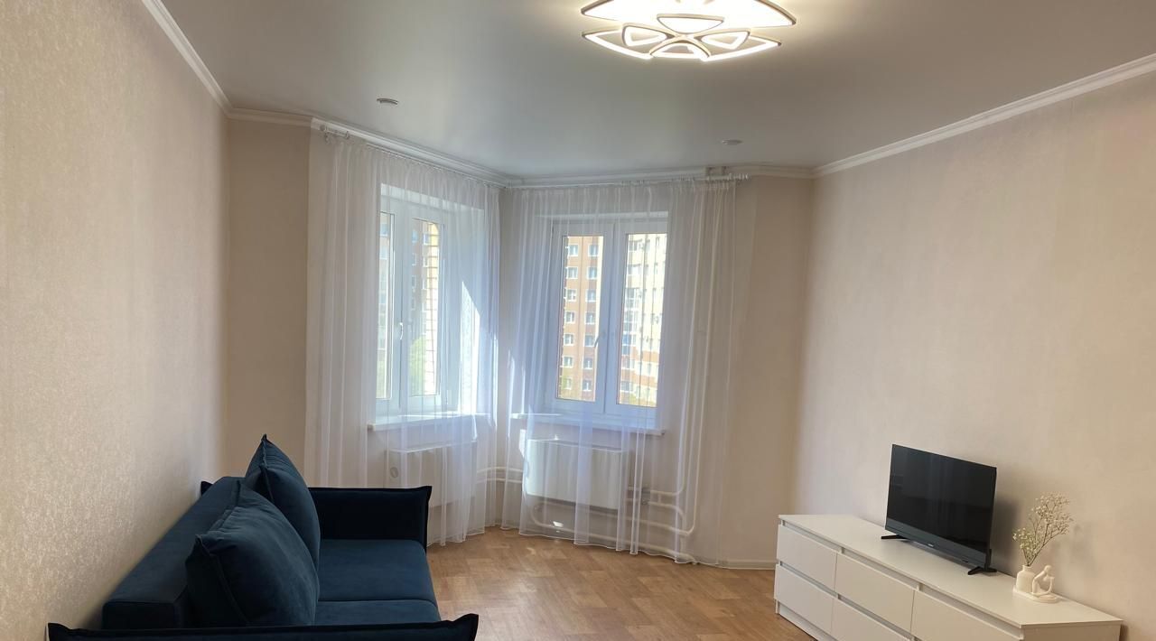 квартира г Омск р-н Кировский б-р Архитекторов 4/1 фото 1