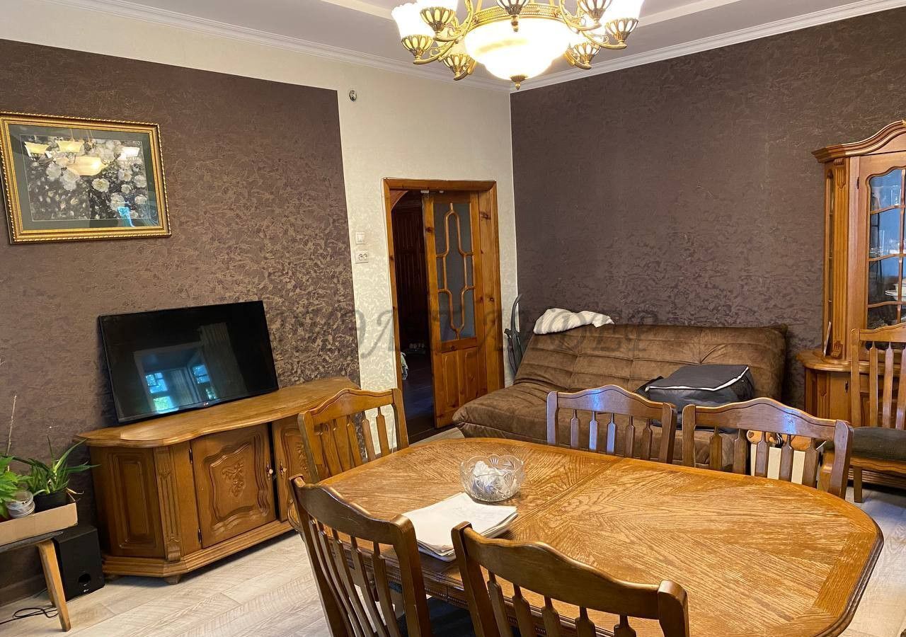 квартира г Горно-Алтайск ул Эркемена Палкина 11 фото 1