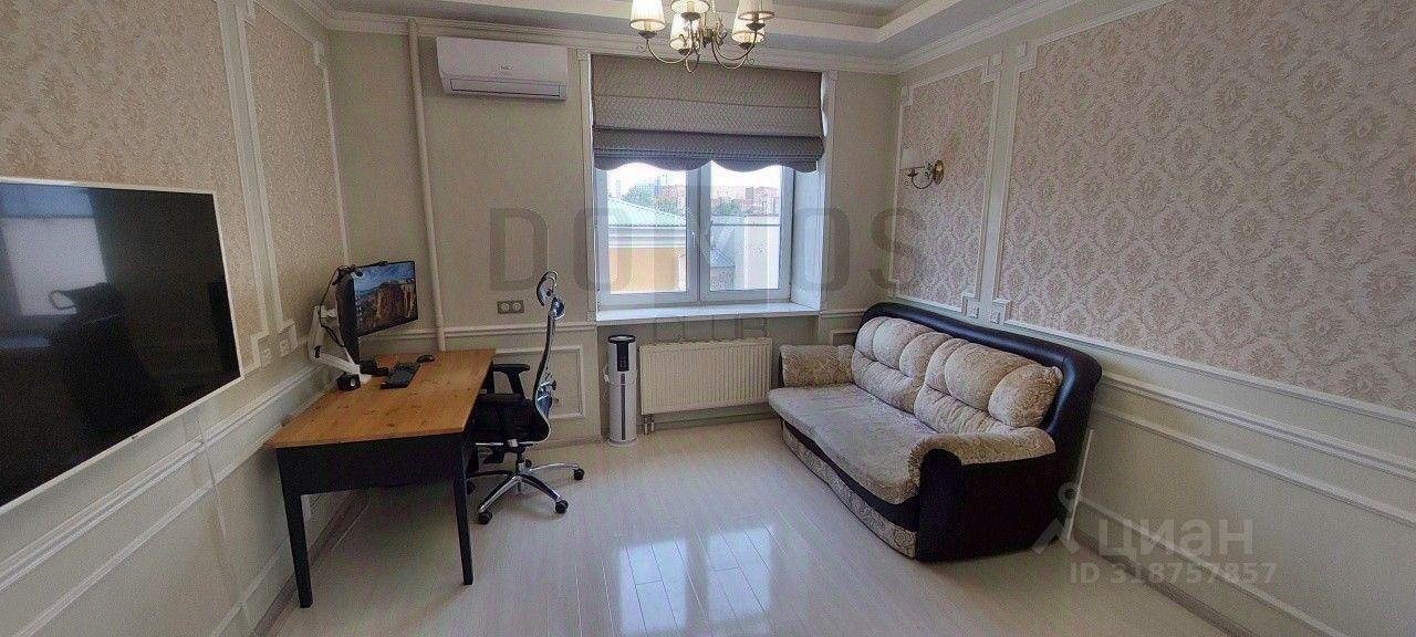квартира г Екатеринбург р-н Октябрьский ул Луначарского 210а фото 1