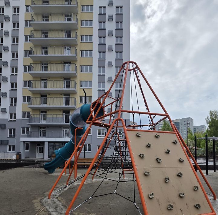 квартира г Ульяновск р-н Ленинский ул Ульяны Громовой 8б фото 2