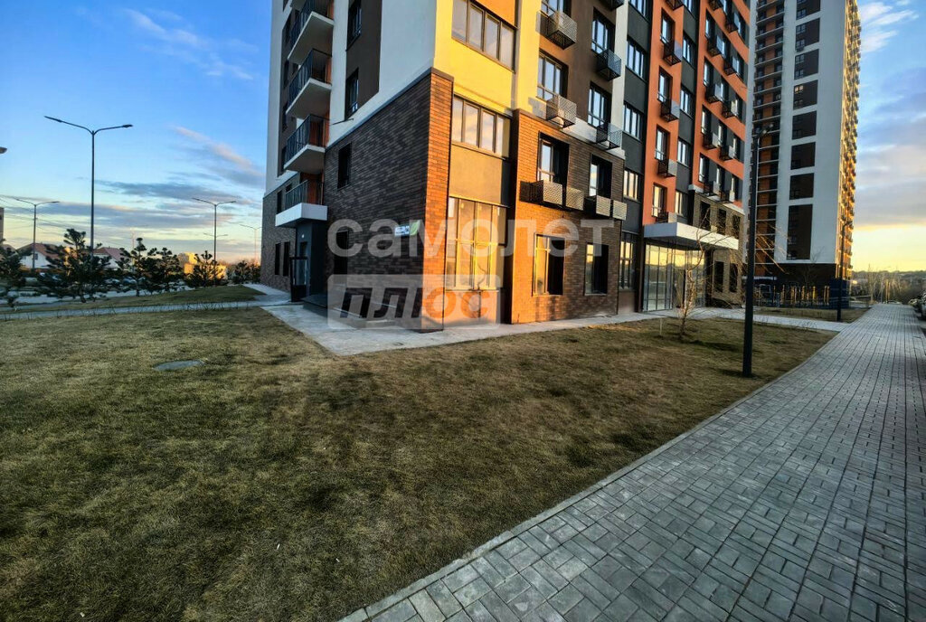 квартира г Волгоград р-н Советский ул им. Грибанова 3а фото 1