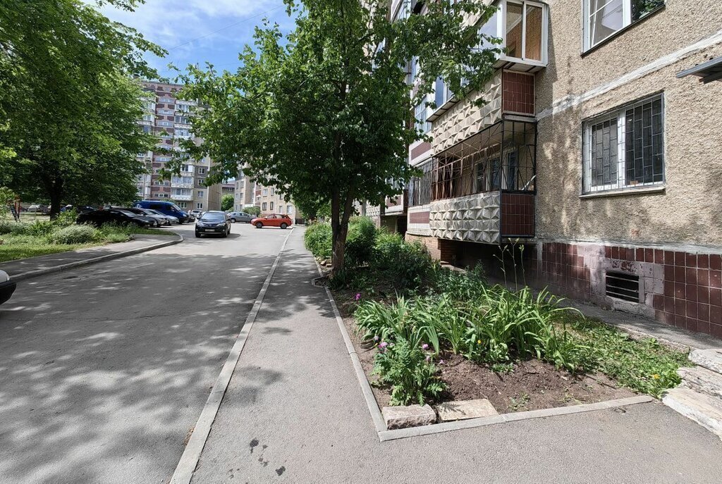 квартира г Челябинск р-н Курчатовский ул Салавата Юлаева 3 фото 2
