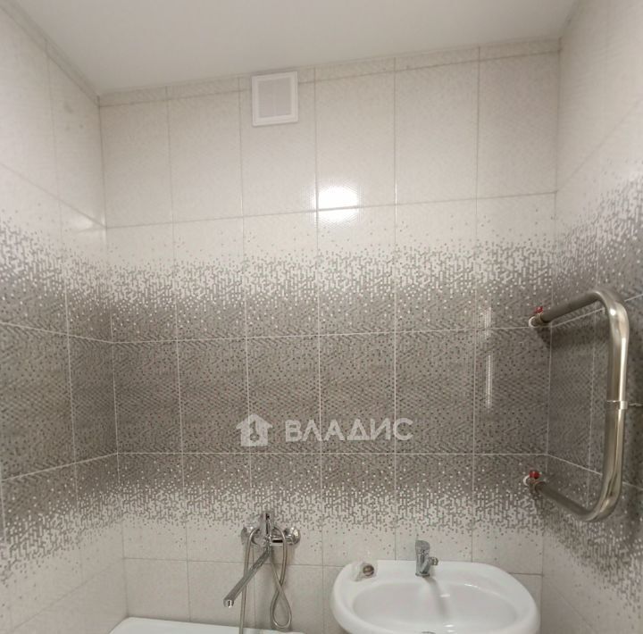 квартира г Шебекино ул Железнодорожная 9 фото 3