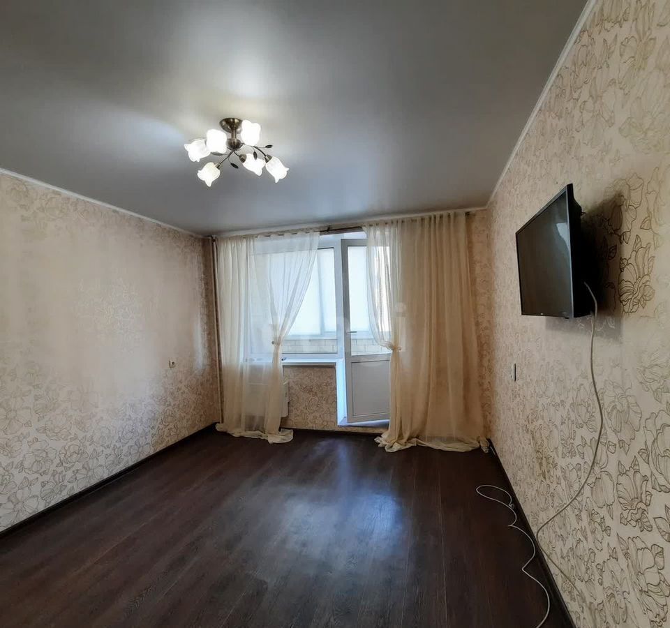 квартира г Саратов р-н Волжский ул им Исаева Н.В. 28 фото 2