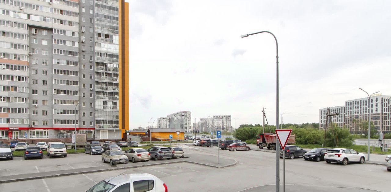 квартира г Тюмень р-н Калининский ул Новоселов 115 ЖК «Москва» Калининский административный округ фото 18