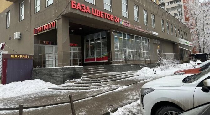 торговое помещение г Нижний Новгород р-н Приокский Пролетарская пр-кт Гагарина 212а Щербинки 2 фото 1