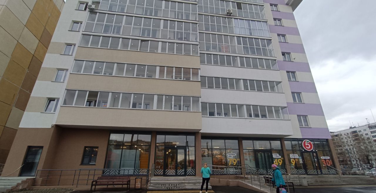 свободного назначения г Челябинск р-н Калининский ул Братьев Кашириных 111б фото 1