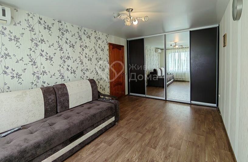 квартира г Волгоград ул Таращанцев 55 фото 1