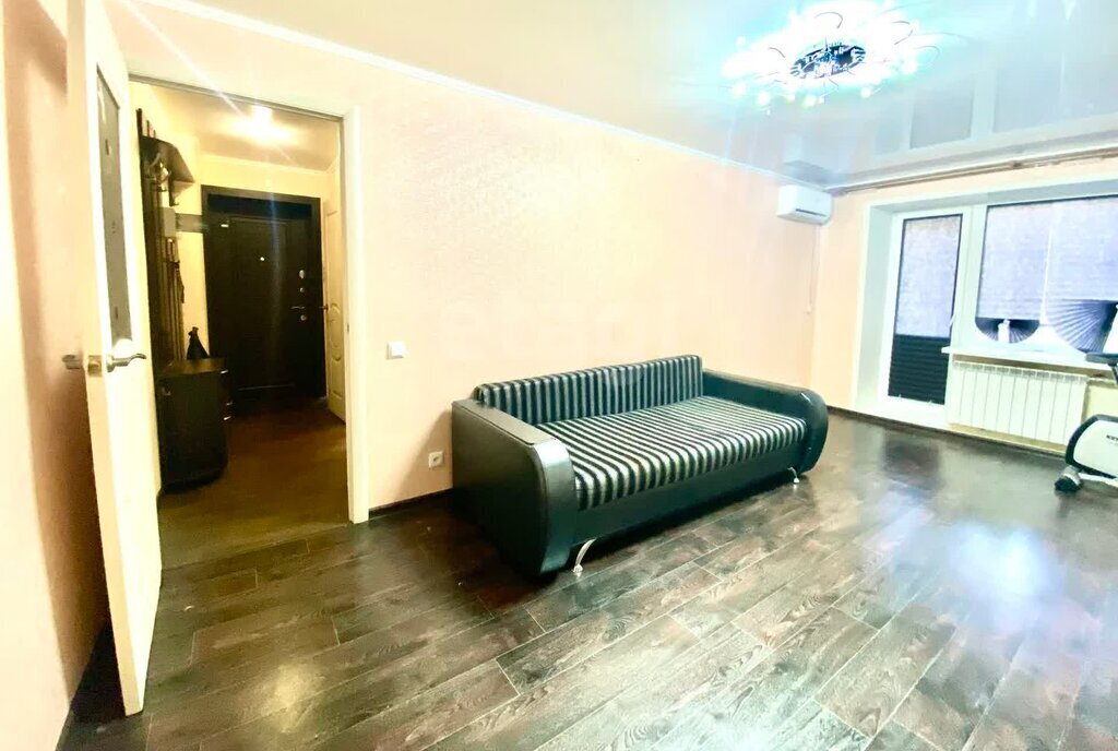 квартира г Саратов р-н Октябрьский ул им Чапаева В.И. 35 фото 2