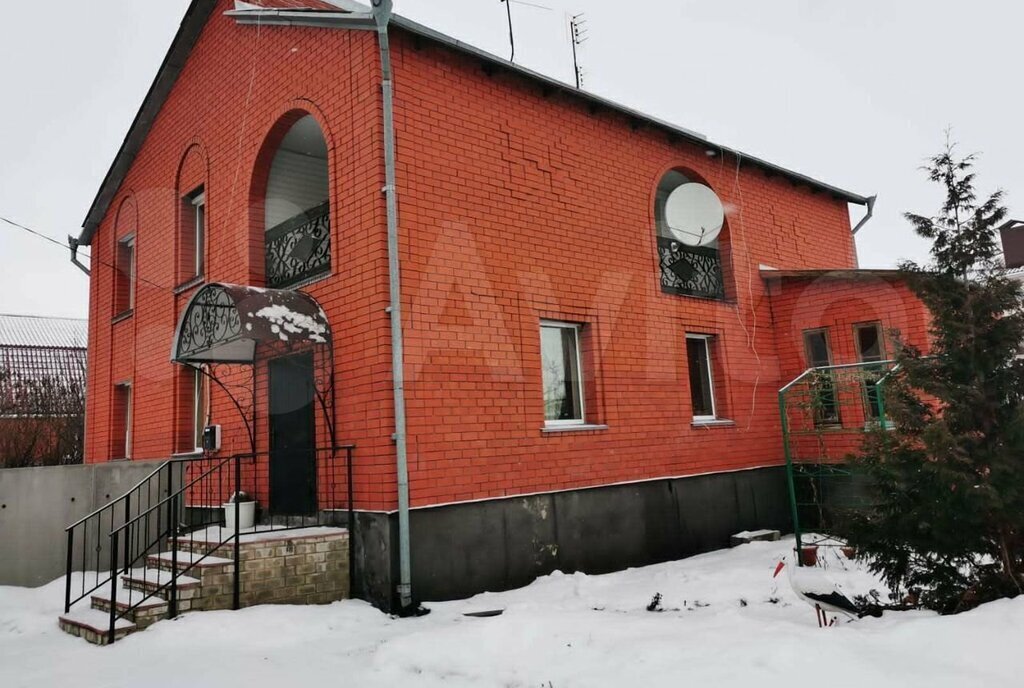 дом р-н Яковлевский г Строитель ул Центральная 70 фото 2