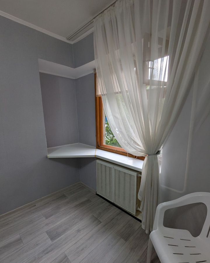 комната г Тольятти р-н Центральный ул Советская 89 фото 2