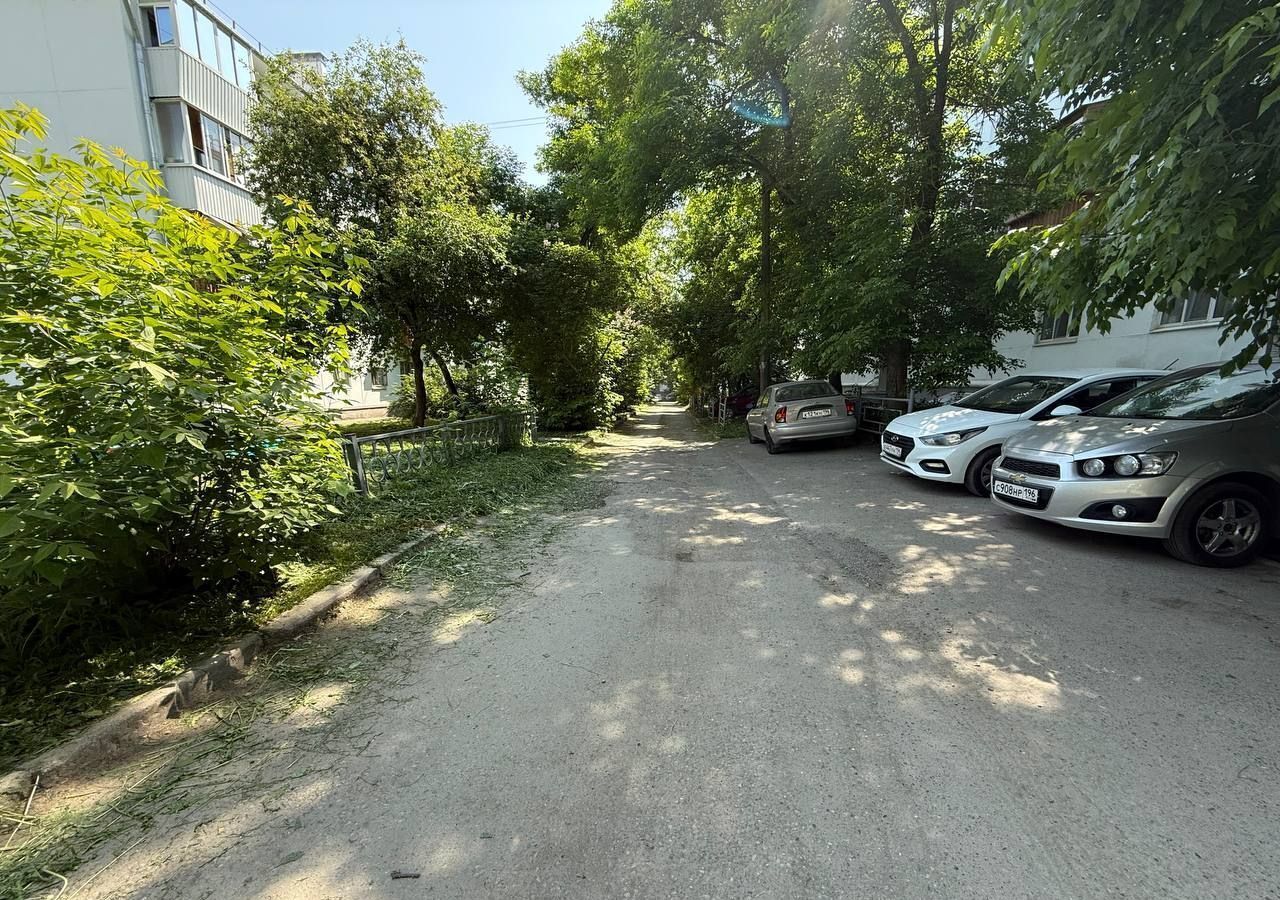 комната г Екатеринбург Уралмаш ул Хмелева 18 фото 3
