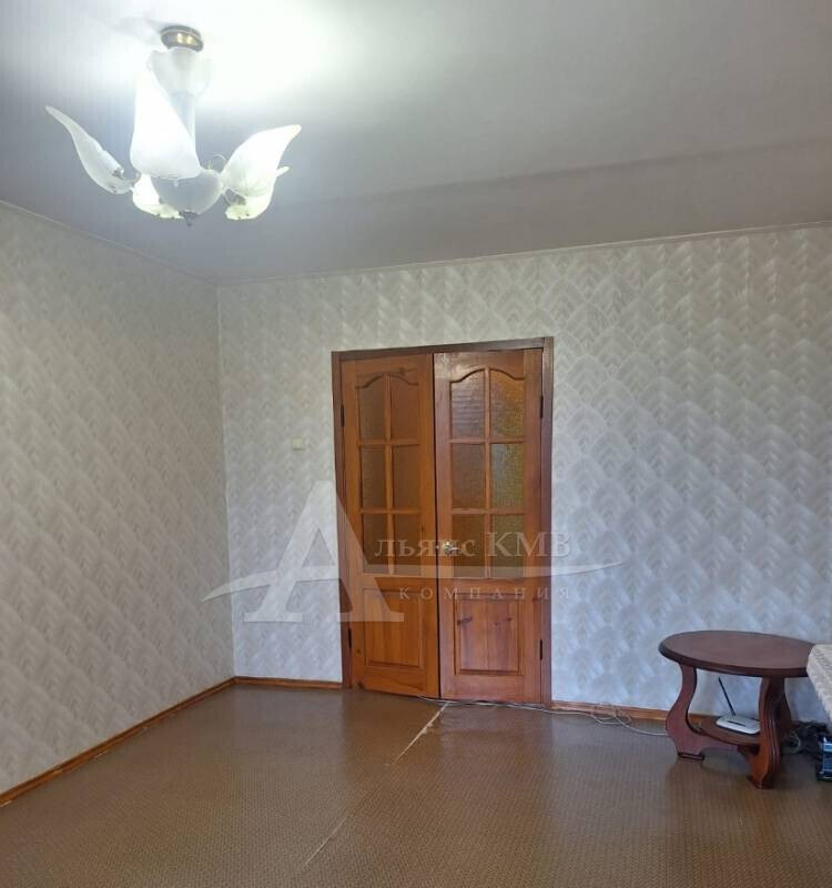 квартира г Георгиевск ул Тронина 7 фото 1