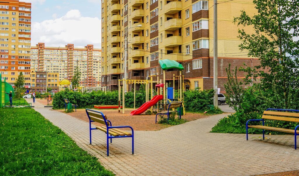 квартира г Лосино-Петровский рп Свердловский ул Строителей 9 фото 12