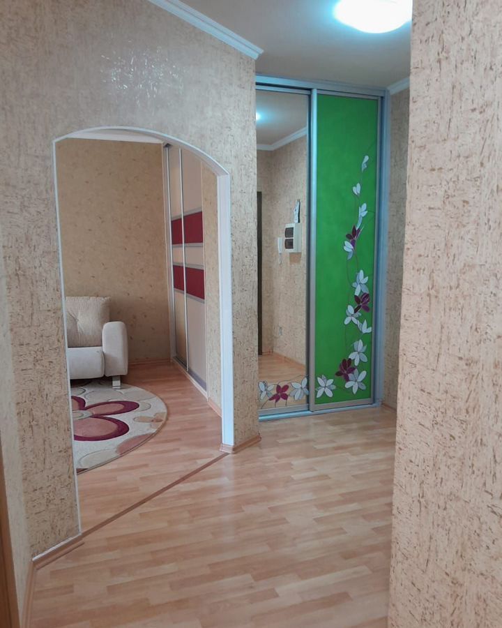 квартира г Омск р-н Кировский ул Дмитриева 1/6 фото 2