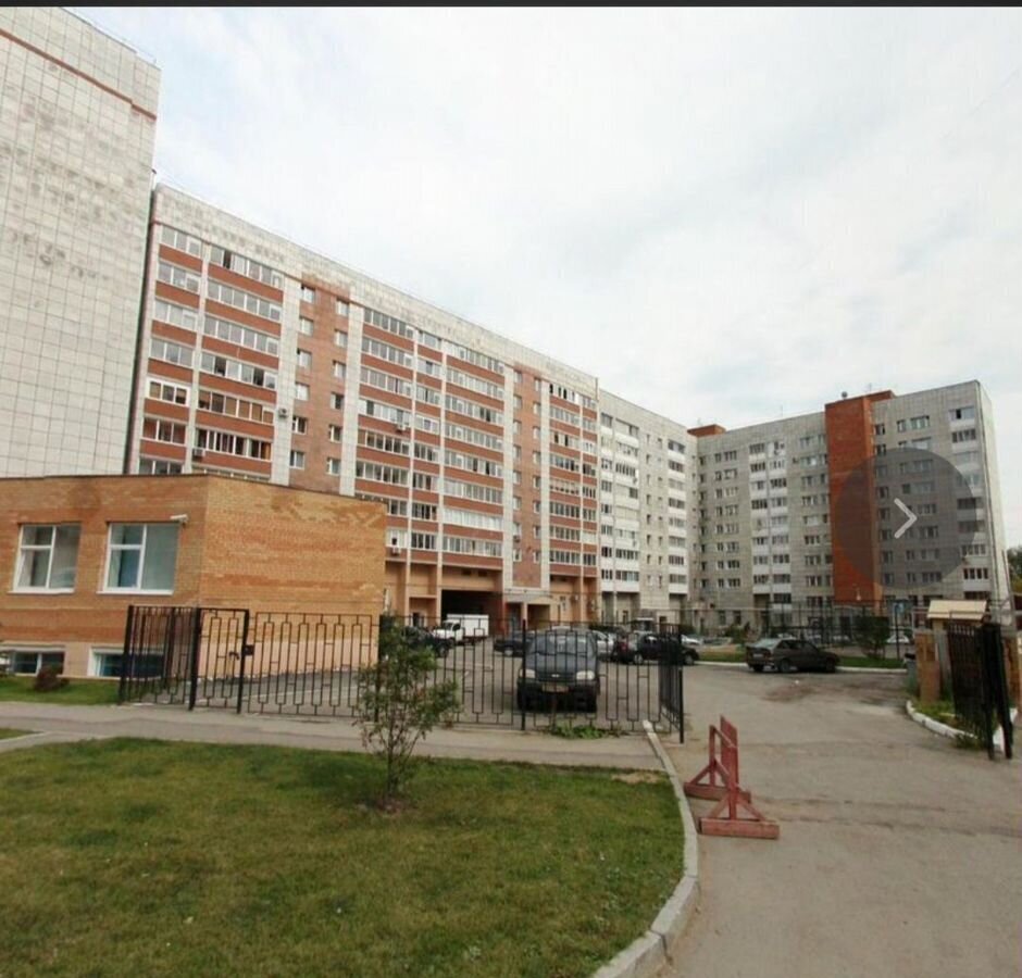 квартира г Пермь р-н Свердловский ул Революции 8 фото 10