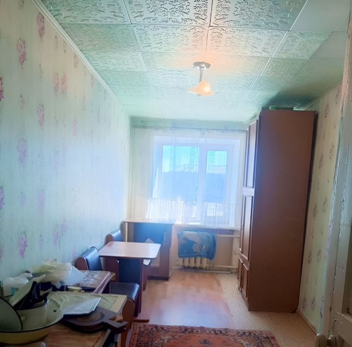 комната г Белово пгт Инской ул Инская 9 фото 1