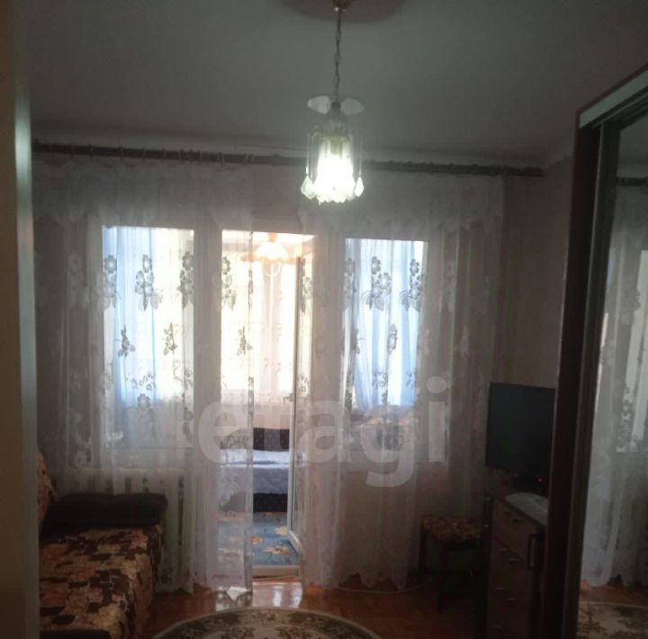 квартира г Евпатория пгт Мирный ул Сырникова 18 фото 1