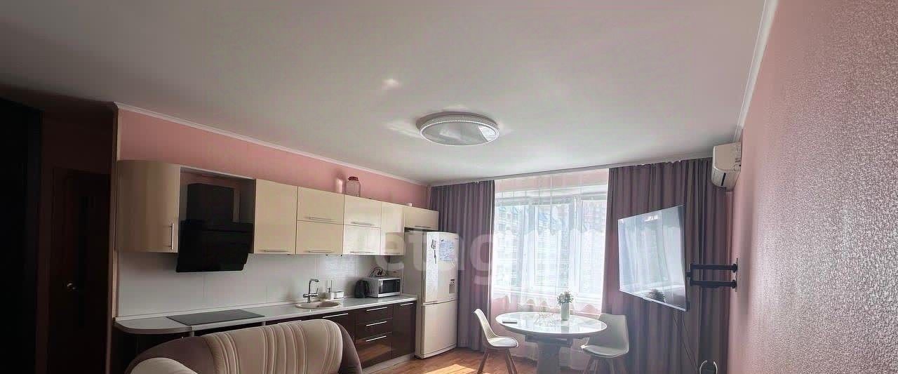 квартира г Тольятти р-н Автозаводский ул Юбилейная 83 фото 3