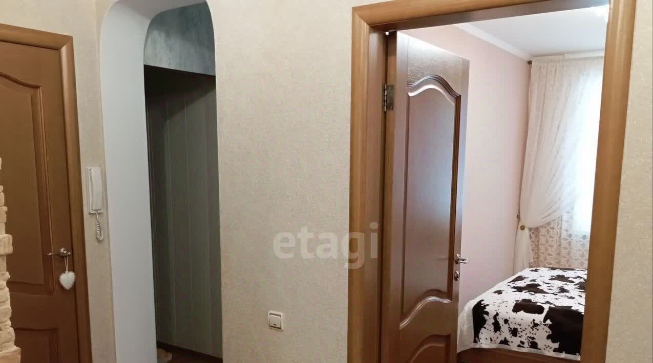 квартира г Тольятти р-н Автозаводский ул 40 лет Победы 82а фото 9