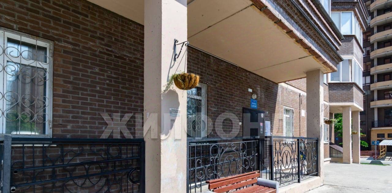 квартира г Новосибирск Заельцовская ул Тюленина 28 фото 2