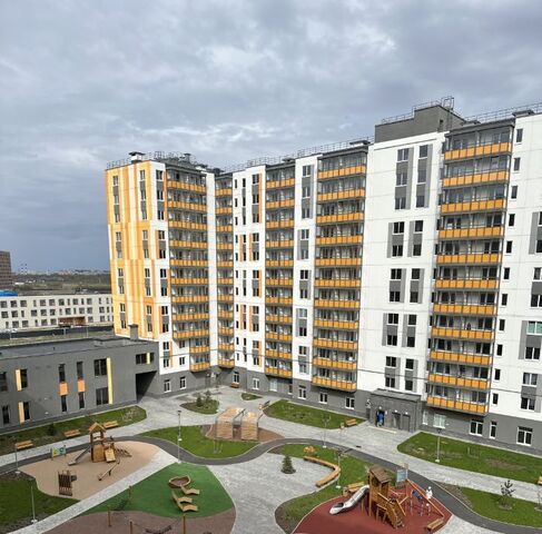 Новоселье городской поселок, Проспект Ветеранов, ул. Петропавловская, 13 фото