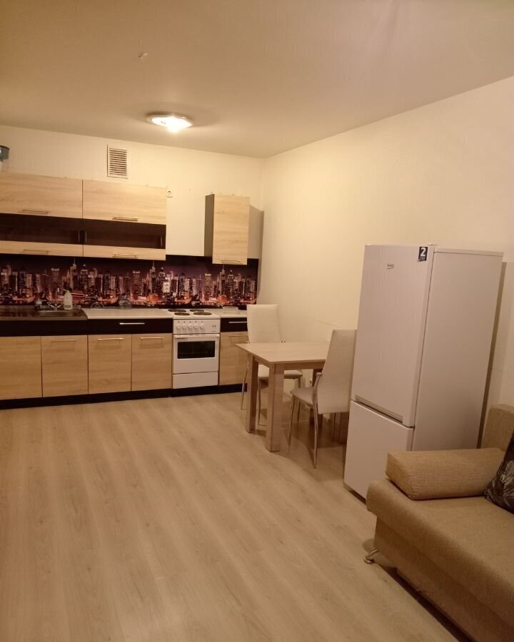 квартира г Екатеринбург р-н Октябрьский ул Латвийская 56/3 фото 1