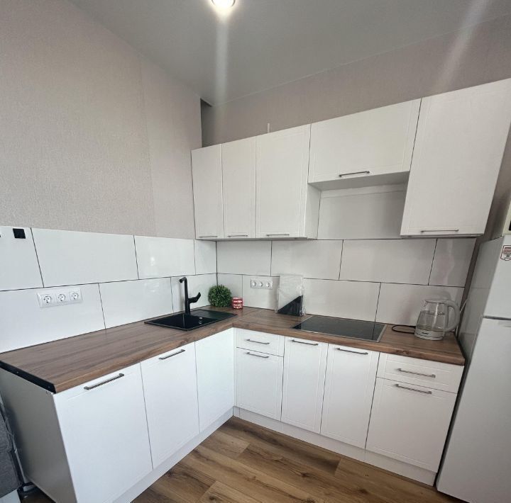 квартира г Нижний Новгород Парк культуры ул Коломенская 8к/4 фото 2