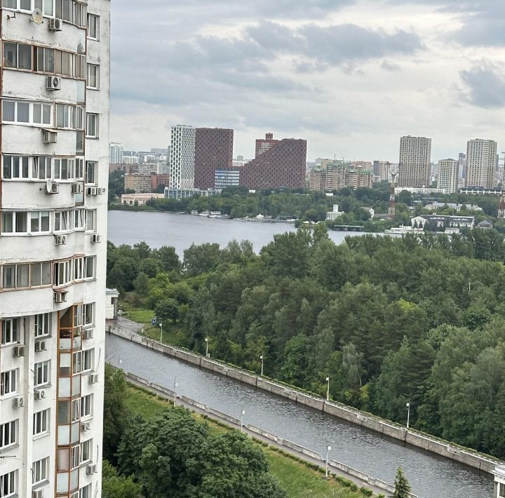 квартира г Москва метро Тушинская наб Большая 19к/2 фото 25