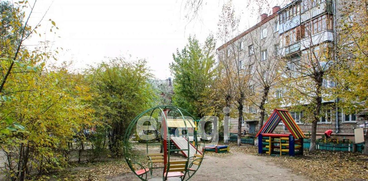 квартира г Омск р-н Кировский ул Революционная 18 фото 1