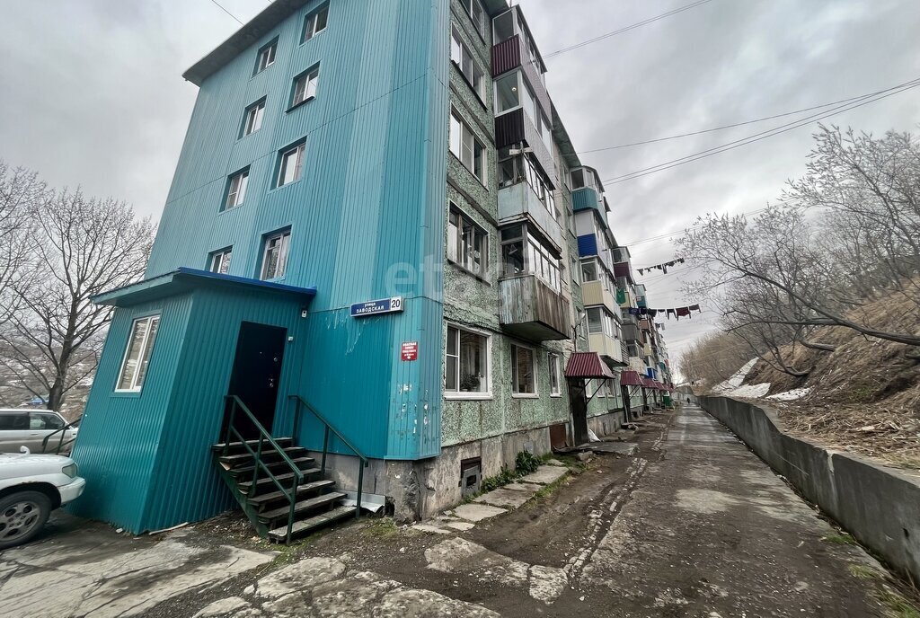 квартира г Петропавловск-Камчатский ул Заводская 20 фото 2