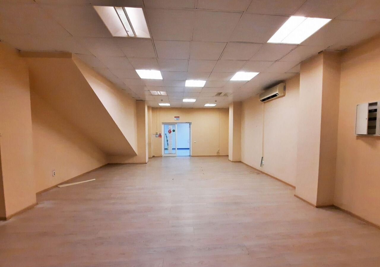 торговое помещение г Самара Гагаринская ул Революционная 70 фото 2