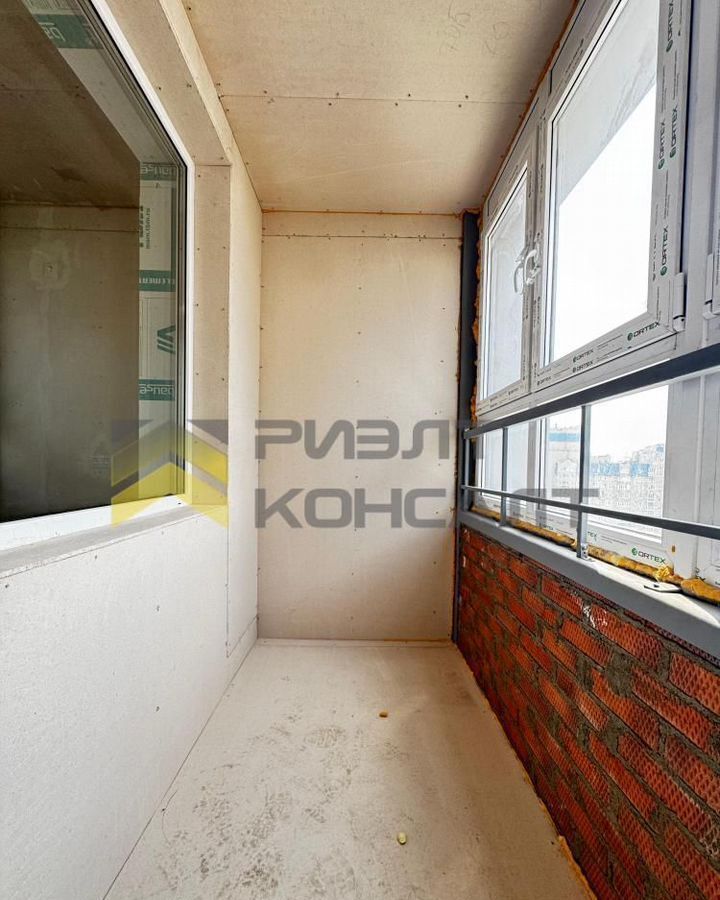 квартира г Омск р-н Кировский ул 70 лет Октября 3/6 фото 10