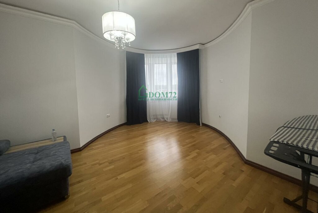 квартира г Тобольск р-н мкр 3б 17 фото 4