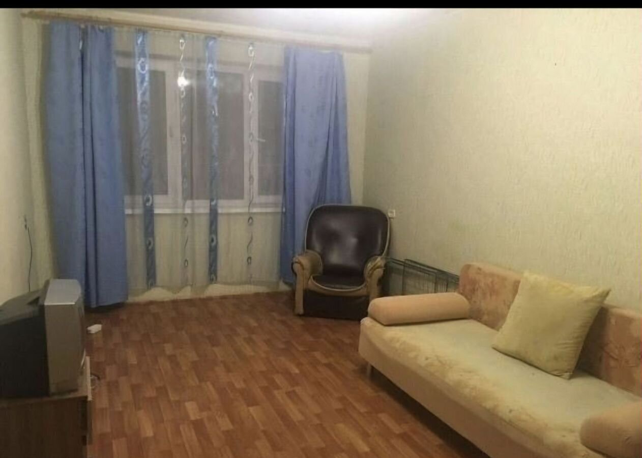 комната г Пермь р-н Мотовилихинский ул Аркадия Гайдара 8 фото 2