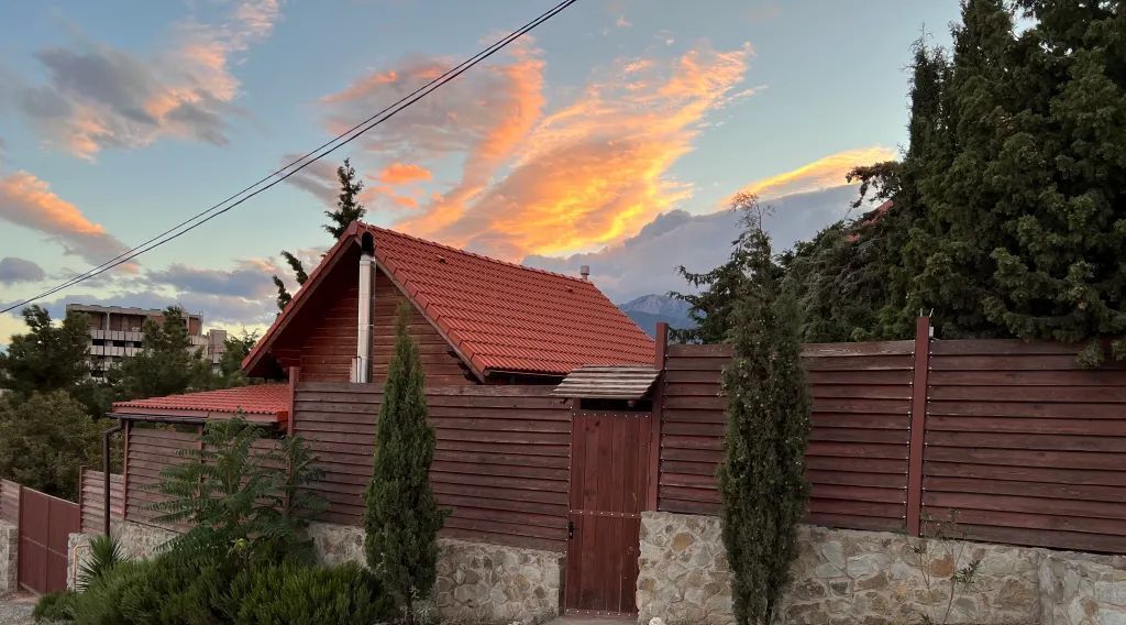дом г Алушта п Семидворье пер Пограничный 1в фото 8