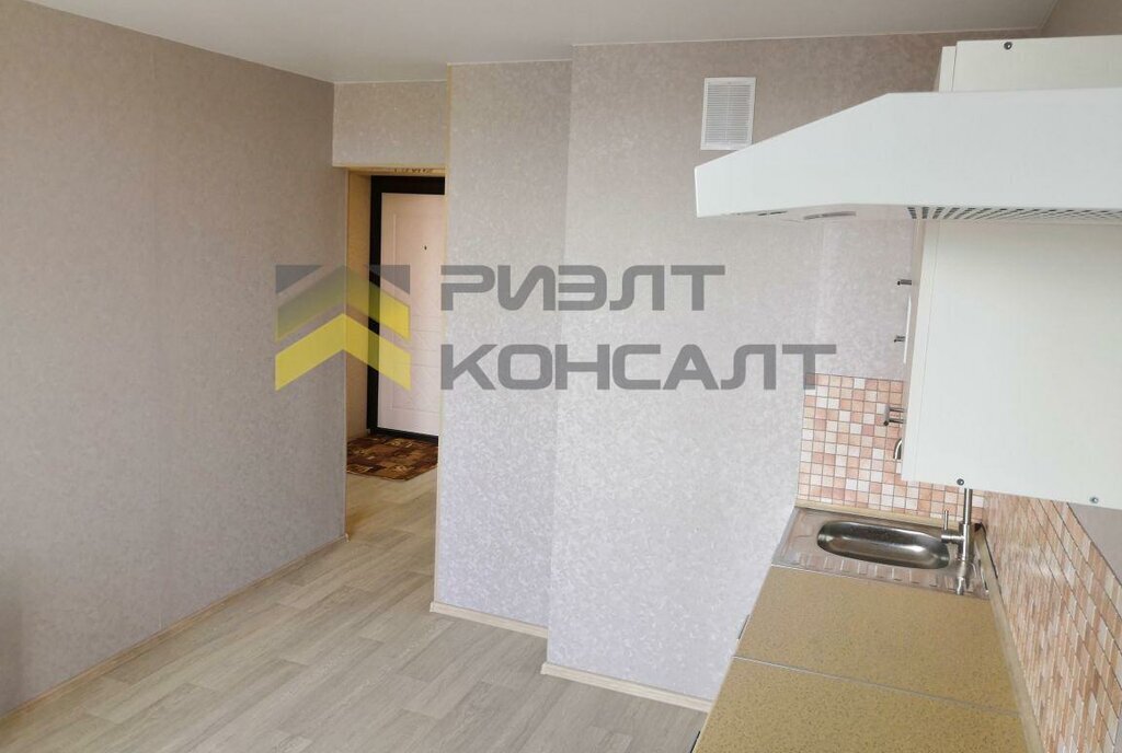 квартира г Омск Городок Нефтяников ул 2-я Поселковая 10к/1 фото 7