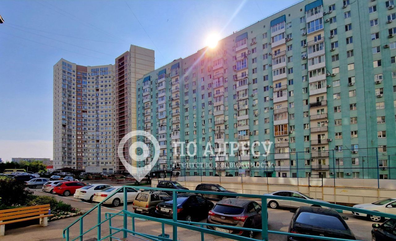 квартира г Саратов р-н Заводской ул. Имени Г. К. Орджоникидзе, 42А фото 11