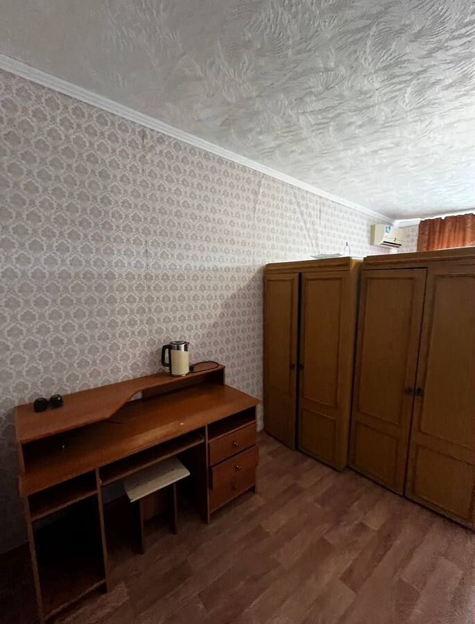 комната г Волгоград р-н Советский ул Логовская 1 фото 2
